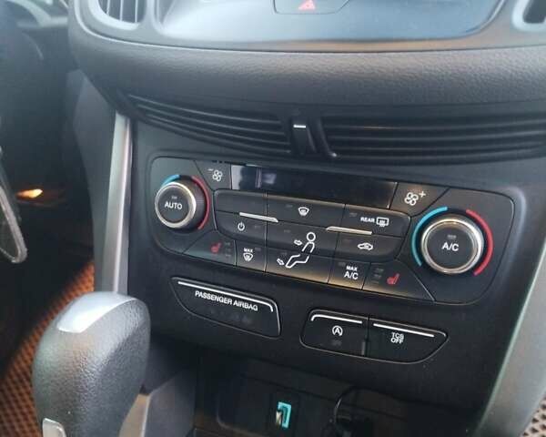 Форд Эскейп 2017 в Немирове на Automoto.ua Серый Форд Эскейп, объемом двигателя 1.5 л и пробегом 118 тыс. км за 14000 $, фото 20 на Automoto.ua