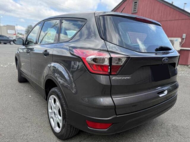 Серый Форд Эскейп, объемом двигателя 2.5 л и пробегом 63 тыс. км за 9500 $, фото 4 на Automoto.ua