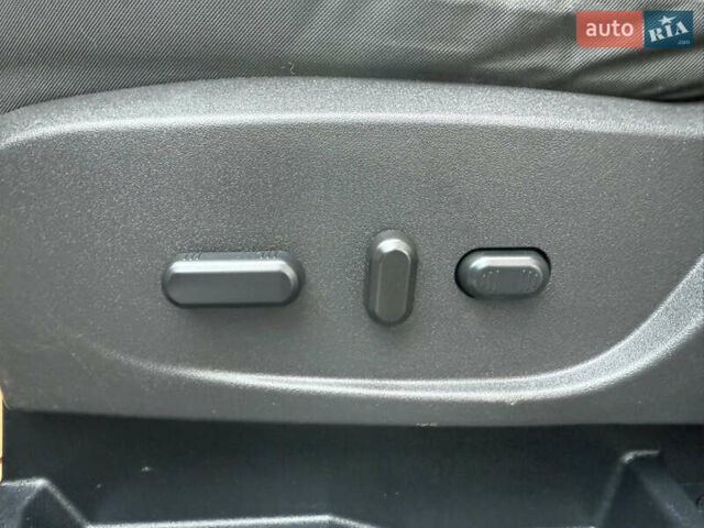 Серый Форд Эскейп, объемом двигателя 1.5 л и пробегом 167 тыс. км за 13000 $, фото 28 на Automoto.ua