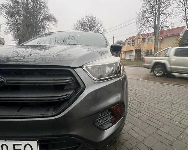 Серый Форд Эскейп, объемом двигателя 2.5 л и пробегом 79 тыс. км за 14500 $, фото 3 на Automoto.ua