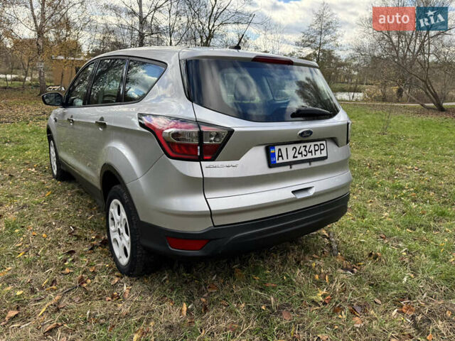 Форд Эскейп 2017 в Белой Церкве на Automoto.ua Серый Форд Эскейп, объемом двигателя 2.5 л и пробегом 195 тыс. км за 12600 $, фото 16 на Automoto.ua