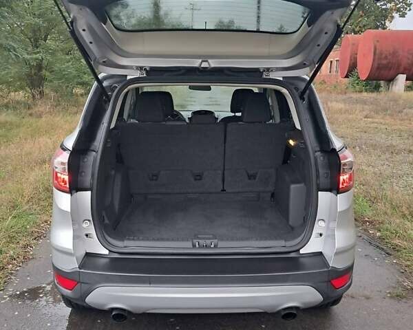 Серый Форд Эскейп, объемом двигателя 1.5 л и пробегом 130 тыс. км за 12500 $, фото 25 на Automoto.ua