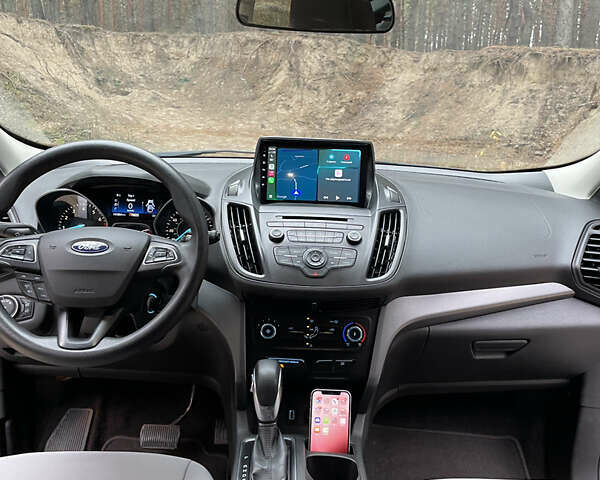 Серый Форд Эскейп, объемом двигателя 2.5 л и пробегом 141 тыс. км за 12500 $, фото 13 на Automoto.ua