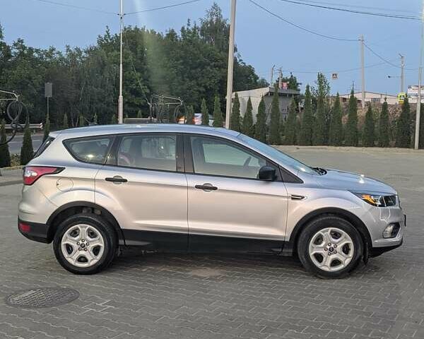 Серый Форд Эскейп, объемом двигателя 2.49 л и пробегом 106 тыс. км за 13950 $, фото 4 на Automoto.ua