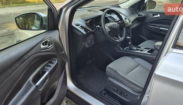 Сірий Форд Ескейп, об'ємом двигуна 1.5 л та пробігом 226 тис. км за 10300 $, фото 13 на Automoto.ua