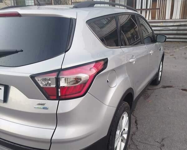 Форд Эскейп 2017 в Немирове на Automoto.ua Серый Форд Эскейп, объемом двигателя 1.5 л и пробегом 118 тыс. км за 14000 $, фото 8 на Automoto.ua