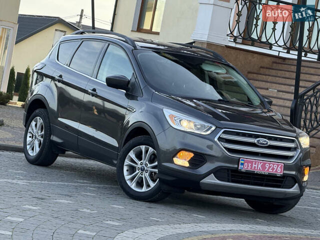 Серый Форд Эскейп, объемом двигателя 1.5 л и пробегом 176 тыс. км за 11999 $, фото 2 на Automoto.ua