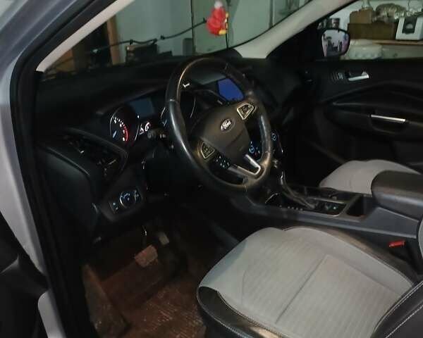 Серый Форд Эскейп, объемом двигателя 1.5 л и пробегом 142 тыс. км за 6500 $, фото 7 на Automoto.ua