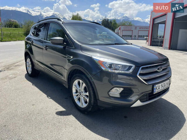 Серый Форд Эскейп, объемом двигателя 2 л и пробегом 154 тыс. км за 13400 $, фото 10 на Automoto.ua