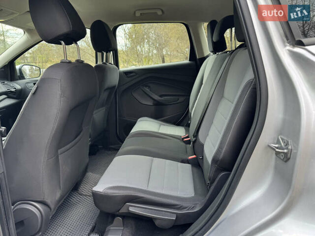 Форд Эскейп 2017 в Белой Церкве на Automoto.ua Серый Форд Эскейп, объемом двигателя 2.5 л и пробегом 195 тыс. км за 12600 $, фото 6 на Automoto.ua