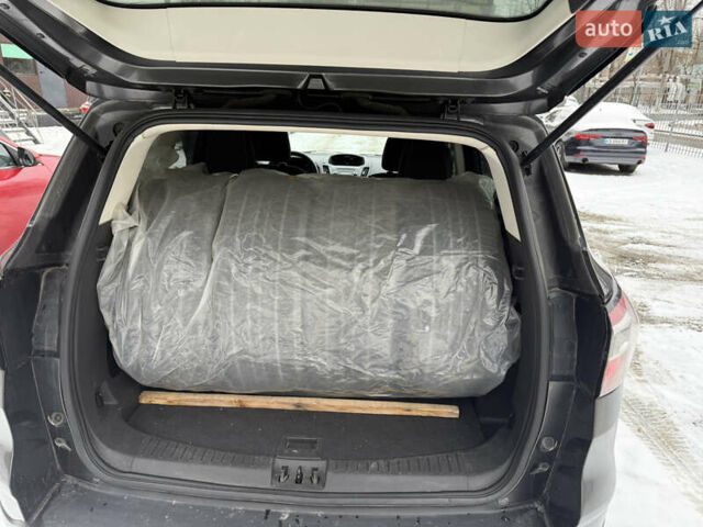 Сірий Форд Ескейп, об'ємом двигуна 2 л та пробігом 169 тис. км за 10999 $, фото 4 на Automoto.ua