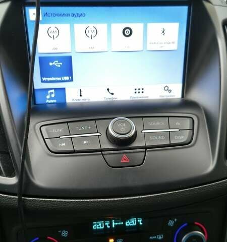 Серый Форд Эскейп, объемом двигателя 1.5 л и пробегом 45 тыс. км за 14800 $, фото 10 на Automoto.ua