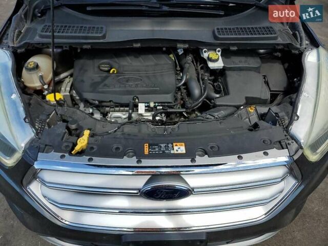 Форд Эскейп 2017 в Житомире на Automoto.ua Серый Форд Эскейп, объемом двигателя 1.5 л и пробегом 163 тыс. км за 1800 $, фото 10 на Automoto.ua