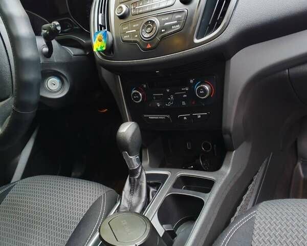 Сірий Форд Ескейп, об'ємом двигуна 1.5 л та пробігом 197 тис. км за 12300 $, фото 7 на Automoto.ua