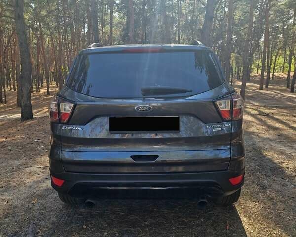 Сірий Форд Ескейп, об'ємом двигуна 2 л та пробігом 110 тис. км за 15400 $, фото 4 на Automoto.ua