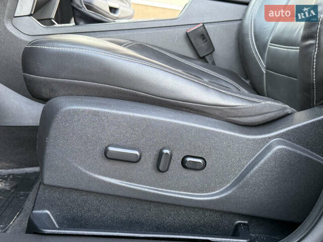 Серый Форд Эскейп, объемом двигателя 1.5 л и пробегом 176 тыс. км за 11999 $, фото 43 на Automoto.ua