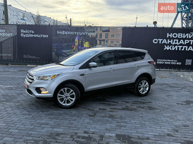 Серый Форд Эскейп, объемом двигателя 1.5 л и пробегом 167 тыс. км за 13000 $, фото 2 на Automoto.ua