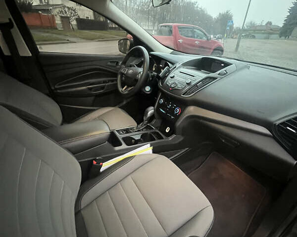 Серый Форд Эскейп, объемом двигателя 2.5 л и пробегом 79 тыс. км за 14500 $, фото 7 на Automoto.ua