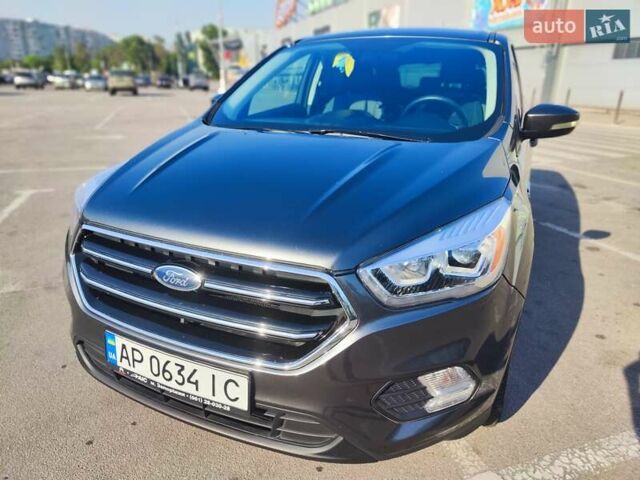 Серый Форд Эскейп, объемом двигателя 2.49 л и пробегом 102 тыс. км за 16200 $, фото 1 на Automoto.ua