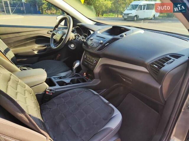 Серый Форд Эскейп, объемом двигателя 2.49 л и пробегом 102 тыс. км за 16200 $, фото 5 на Automoto.ua