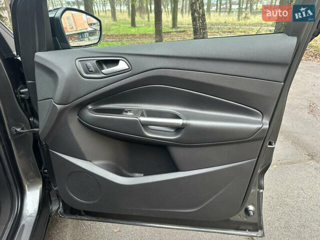 Серый Форд Эскейп, объемом двигателя 1.5 л и пробегом 102 тыс. км за 11500 $, фото 25 на Automoto.ua