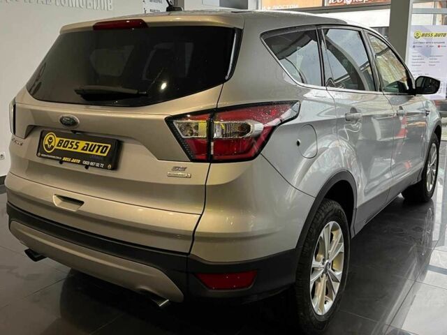 Серый Форд Эскейп, объемом двигателя 1.5 л и пробегом 130 тыс. км за 12650 $, фото 6 на Automoto.ua