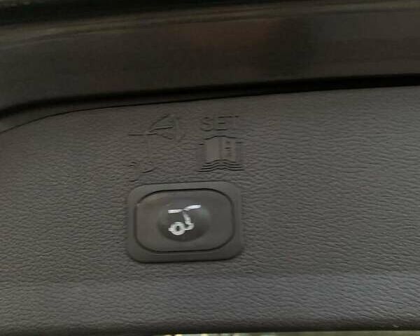 Серый Форд Эскейп, объемом двигателя 2 л и пробегом 80 тыс. км за 12000 $, фото 8 на Automoto.ua