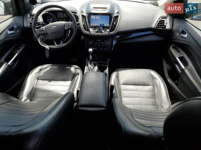 Форд Эскейп 2017 в Житомире на Automoto.ua Серый Форд Эскейп, объемом двигателя 1.5 л и пробегом 163 тыс. км за 1800 $, фото 7 на Automoto.ua