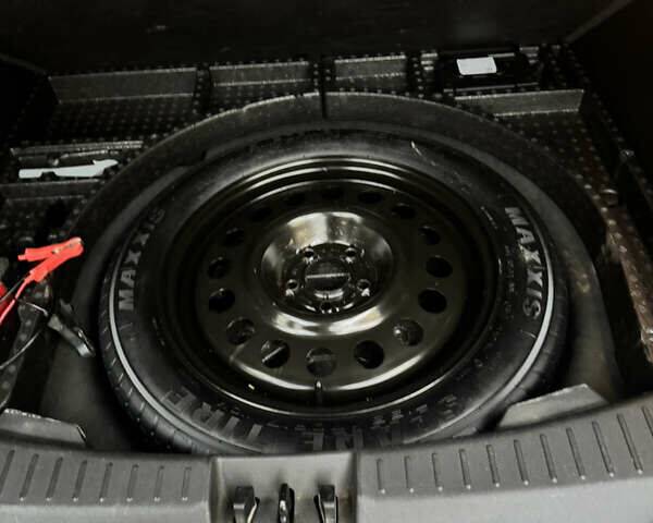 Серый Форд Эскейп, объемом двигателя 1.5 л и пробегом 265 тыс. км за 12500 $, фото 12 на Automoto.ua