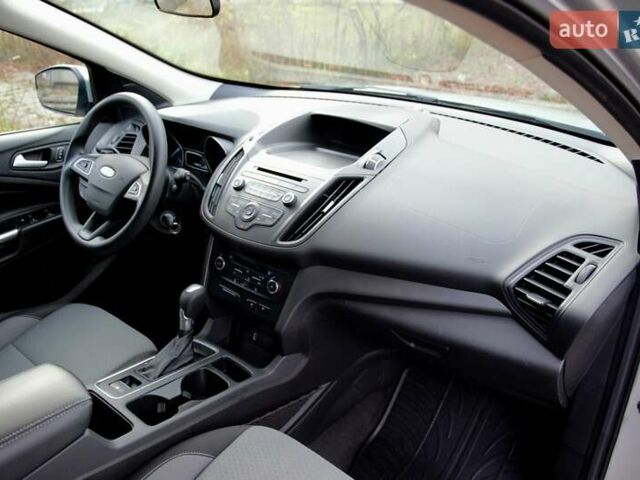 Сірий Форд Ескейп, об'ємом двигуна 2 л та пробігом 137 тис. км за 12900 $, фото 36 на Automoto.ua