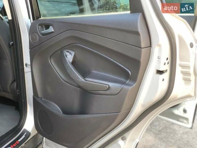 Серый Форд Эскейп, объемом двигателя 1.5 л и пробегом 118 тыс. км за 14690 $, фото 24 на Automoto.ua