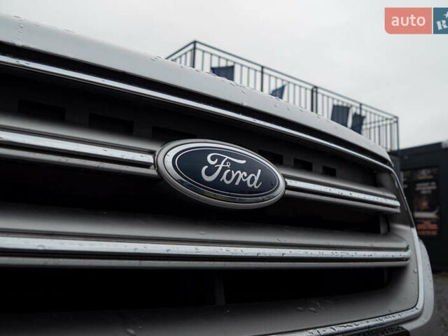 Серый Форд Эскейп, объемом двигателя 2 л и пробегом 33 тыс. км за 15000 $, фото 7 на Automoto.ua