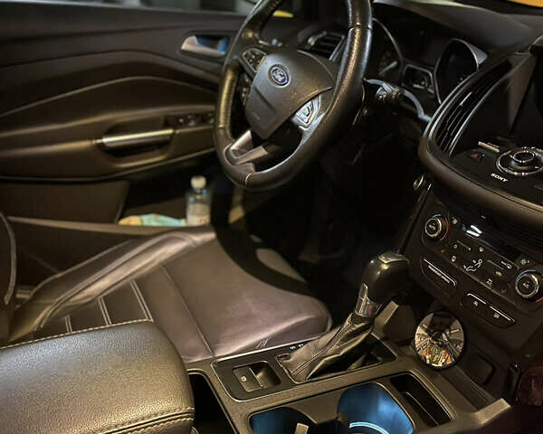 Серый Форд Эскейп, объемом двигателя 2 л и пробегом 86 тыс. км за 16500 $, фото 29 на Automoto.ua