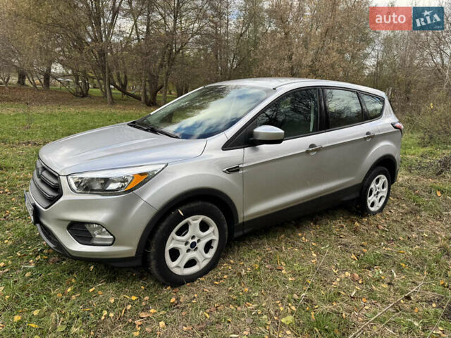 Форд Эскейп 2017 в Белой Церкве на Automoto.ua Серый Форд Эскейп, объемом двигателя 2.5 л и пробегом 195 тыс. км за 12600 $, фото 14 на Automoto.ua