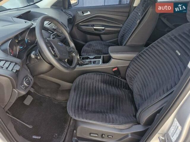 Серый Форд Эскейп, объемом двигателя 1.5 л и пробегом 120 тыс. км за 12999 $, фото 15 на Automoto.ua