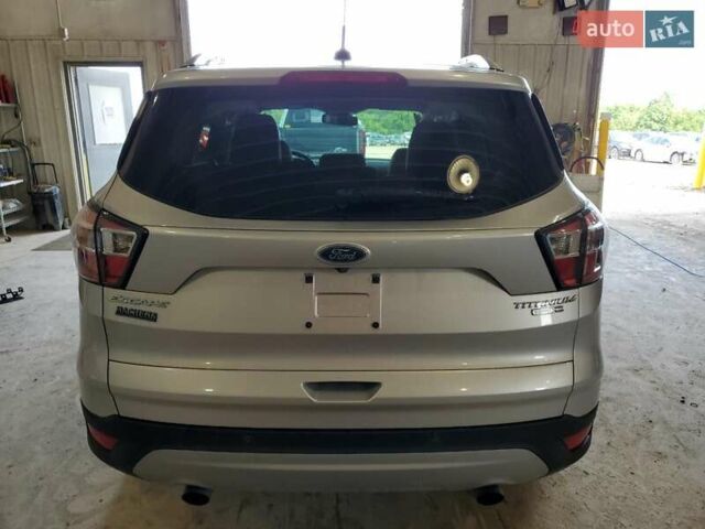 Сірий Форд Ескейп, об'ємом двигуна 2 л та пробігом 43 тис. км за 2900 $, фото 5 на Automoto.ua