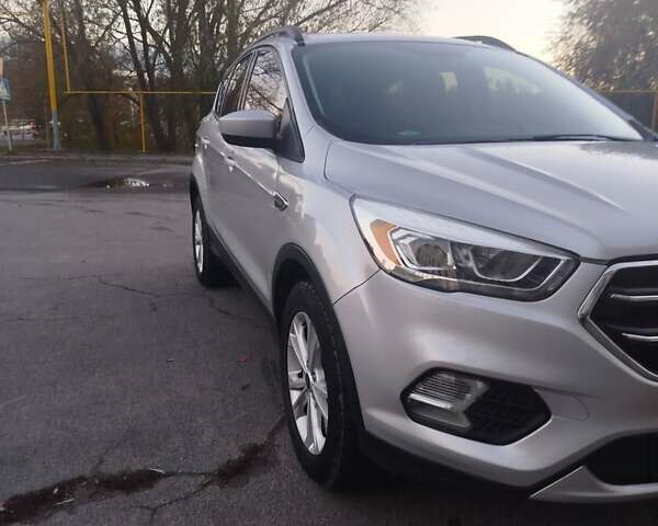 Форд Эскейп 2017 в Немирове на Automoto.ua Серый Форд Эскейп, объемом двигателя 1.5 л и пробегом 118 тыс. км за 14000 $, фото 11 на Automoto.ua