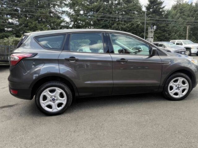 Серый Форд Эскейп, объемом двигателя 2.5 л и пробегом 63 тыс. км за 9500 $, фото 3 на Automoto.ua