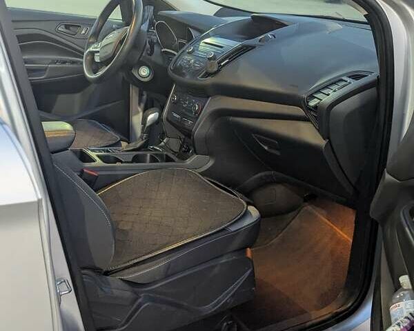 Серый Форд Эскейп, объемом двигателя 2.49 л и пробегом 106 тыс. км за 13950 $, фото 10 на Automoto.ua