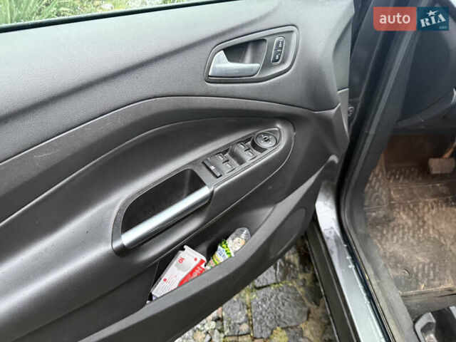 Серый Форд Эскейп, объемом двигателя 1.5 л и пробегом 144 тыс. км за 11500 $, фото 5 на Automoto.ua