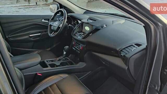 Серый Форд Эскейп, объемом двигателя 1.5 л и пробегом 205 тыс. км за 11999 $, фото 48 на Automoto.ua