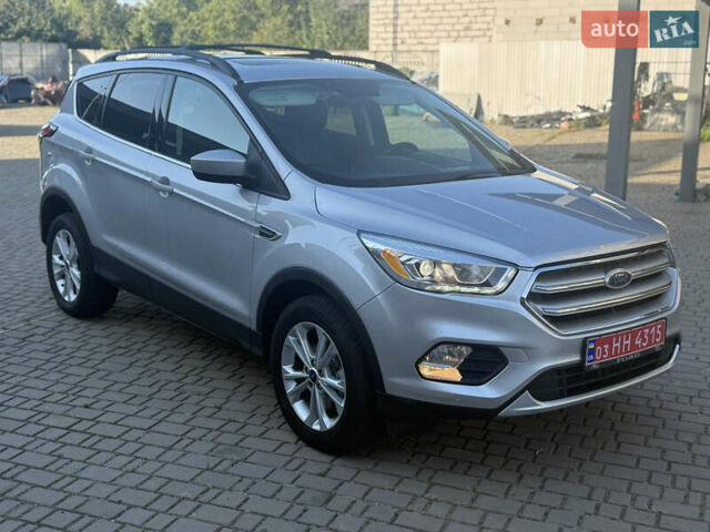 Серый Форд Эскейп, объемом двигателя 1.5 л и пробегом 203 тыс. км за 11500 $, фото 2 на Automoto.ua