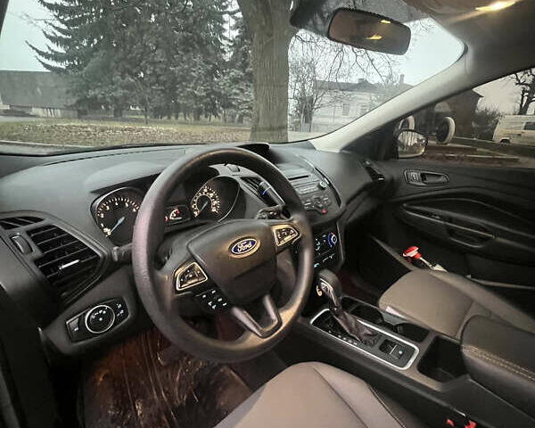 Серый Форд Эскейп, объемом двигателя 2.5 л и пробегом 79 тыс. км за 14500 $, фото 5 на Automoto.ua