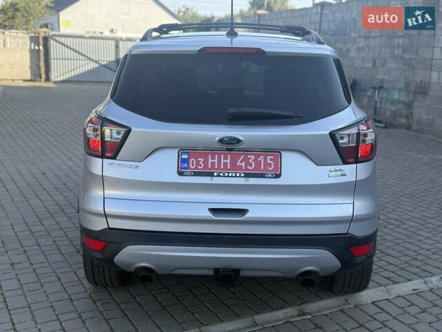 Серый Форд Эскейп, объемом двигателя 1.5 л и пробегом 203 тыс. км за 11500 $, фото 4 на Automoto.ua