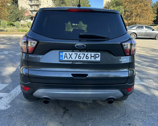 Серый Форд Эскейп, объемом двигателя 1.5 л и пробегом 91 тыс. км за 13500 $, фото 4 на Automoto.ua