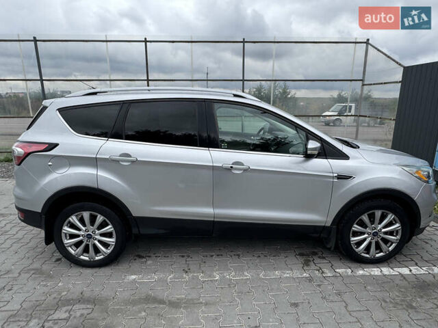 Сірий Форд Ескейп, об'ємом двигуна 1.5 л та пробігом 163 тис. км за 13000 $, фото 2 на Automoto.ua