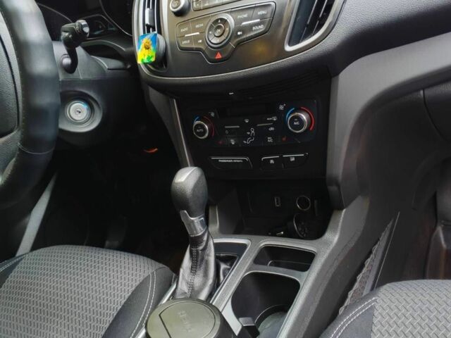 Серый Форд Эскейп, объемом двигателя 1.5 л и пробегом 197 тыс. км за 12300 $, фото 8 на Automoto.ua