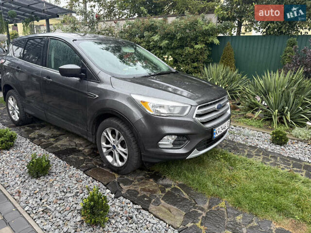 Серый Форд Эскейп, объемом двигателя 1.5 л и пробегом 144 тыс. км за 11500 $, фото 1 на Automoto.ua
