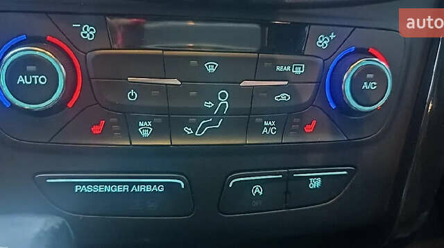 Сірий Форд Ескейп, об'ємом двигуна 2 л та пробігом 106 тис. км за 11500 $, фото 8 на Automoto.ua