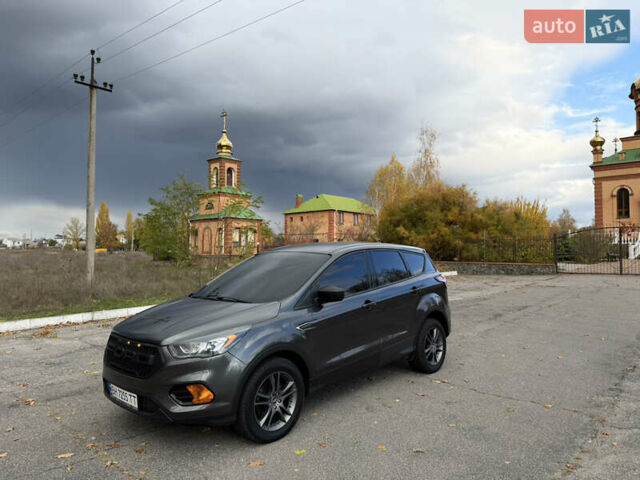 Форд Эскейп 2017 в Кропивницком (Кировограде) на Automoto.ua Серый Форд Эскейп, объемом двигателя 2.5 л и пробегом 98 тыс. км за 13900 $, фото 2 на Automoto.ua